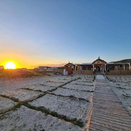 Cheeky Monkey Hotel Ghar el-Melh Екстериор снимка