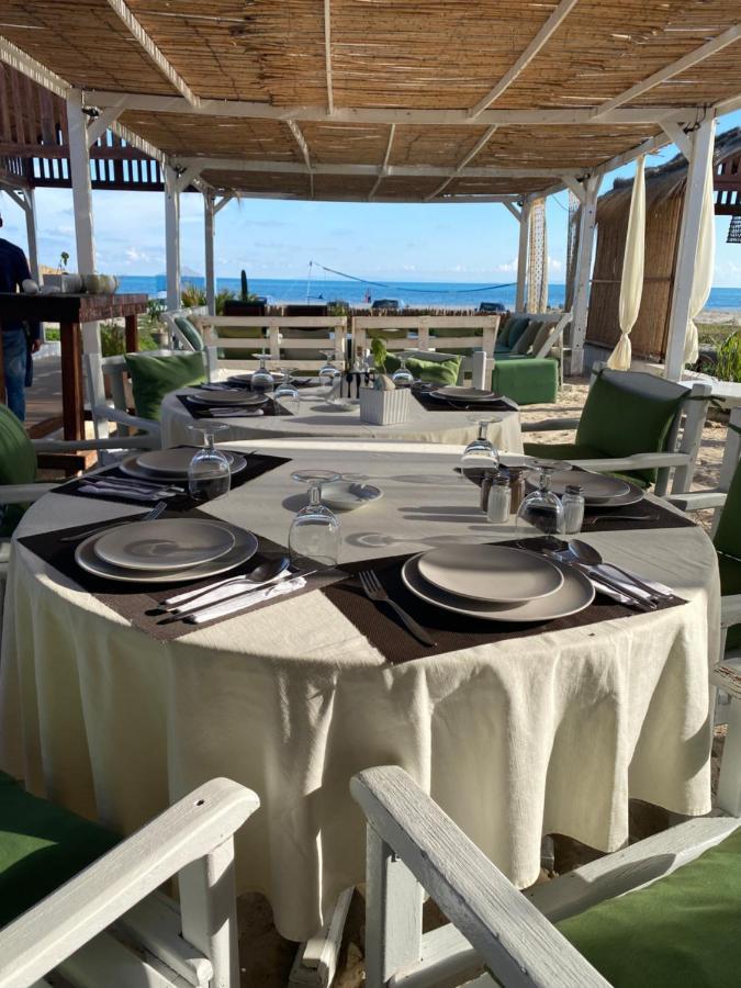 Cheeky Monkey Hotel Ghar el-Melh Екстериор снимка