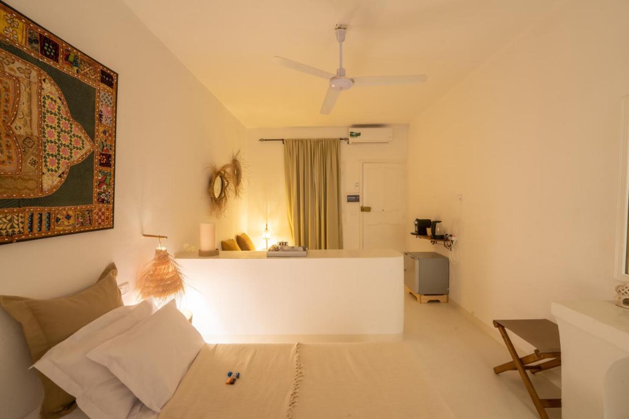 Cheeky Monkey Hotel Ghar el-Melh Екстериор снимка