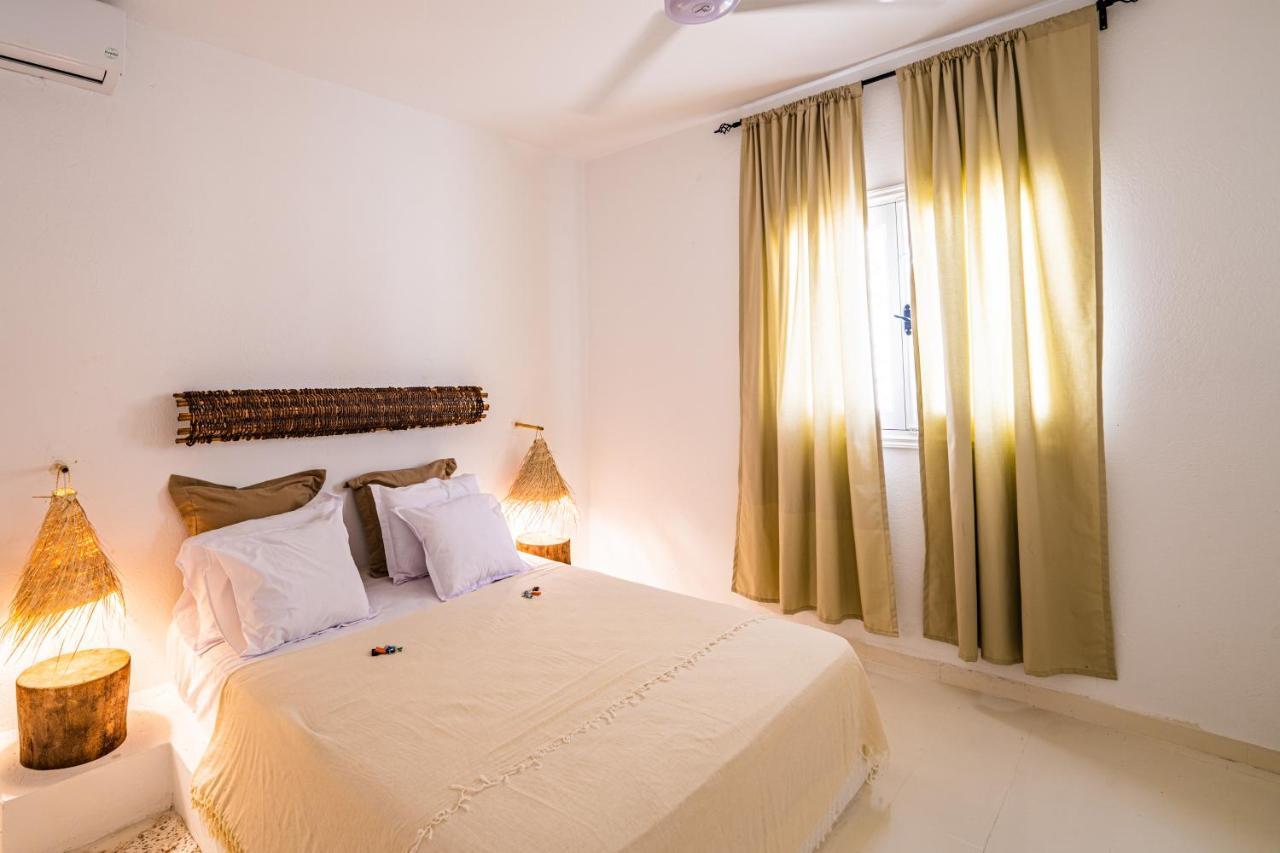 Cheeky Monkey Hotel Ghar el-Melh Екстериор снимка